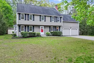 8 Thomas Dr, Franklin, MA 02038 - Photo 1