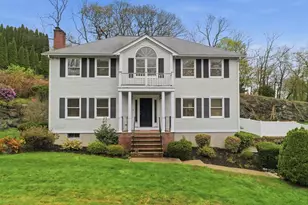 11 Roseanna Park Dr, Waltham, MA 02452 - Photo 1