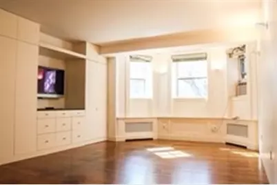 236 Beacon St #1C, Boston, MA 02116 - Photo 1