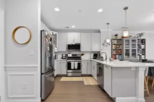 320 Middlesex Ave, Medford, MA 02155 - Photo 1