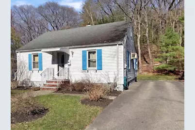 6 Atwood St, Wakefield, MA 01880 - Photo 1