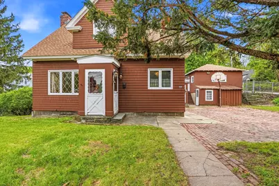 152 Manchester St, Leominster, MA 01453 - Photo 1
