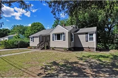 1036 Middleboro Avenue, Taunton, MA 02718 - Photo 1
