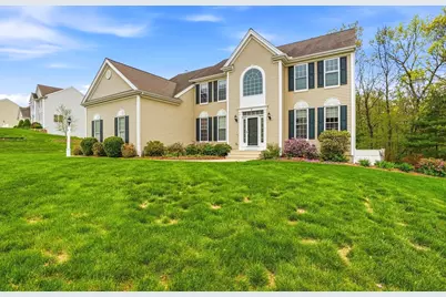 11 Howarth Drive, Upton, MA 01568 - Photo 1