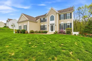 11 Howarth Dr, Upton, MA 01568 - Photo 1