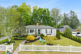 194 Grove Ave, Somerset, MA 02726 - Photo 1