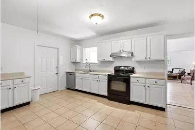 6 Gavin Cir, Stoneham, MA 02180 - Photo 32