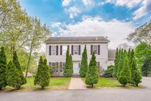 19 Pinehurst Ave, Saugus, MA 01906 - Photo 1