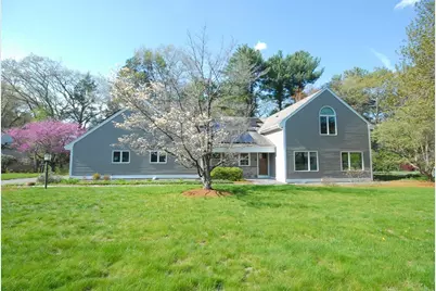 40 Red Barn Rd, Wayland, MA 01778 - Photo 1