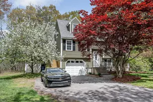 71 Mollie Dr, Tewksbury, MA 01876 - Photo 1