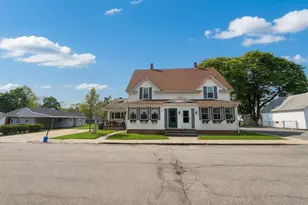 11 Boston St, Uxbridge, MA 01569 - Photo 1