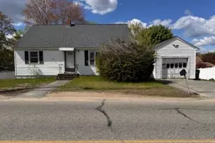412 Oak St, Methuen, MA 01844 - Photo 1