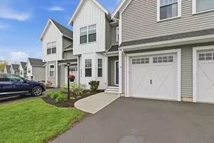 13 Paddock Ln, Woburn, MA 01801 - Photo 1