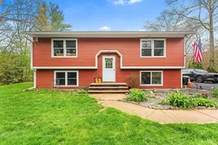 95 Willis Rd, Phillipston, MA 01331 - Photo 1