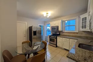 184 Green St, Cambridge, MA 02139 - Photo 1