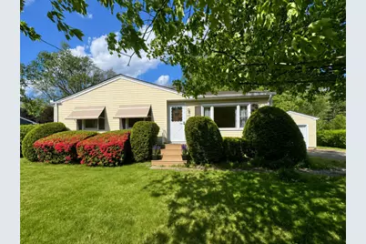 194 Brookside Circle, Northampton, MA 01062 - Photo 1
