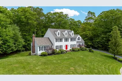 53 Arnold Way, Uxbridge, MA 01569 - Photo 1