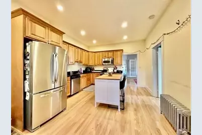 133 Brown St #4, Waltham, MA 02453 - Photo 1