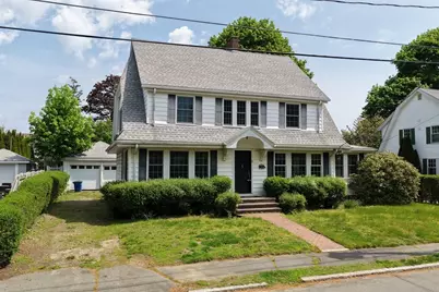 9 Cedar St, Marblehead, MA 01945 - Photo 1