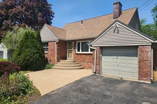 123 Maple St, East Longmeadow, MA 01028 - Photo 1