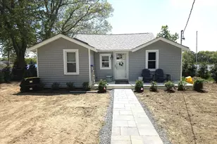 8 Canedy St, Wareham, MA 02576 - Photo 1