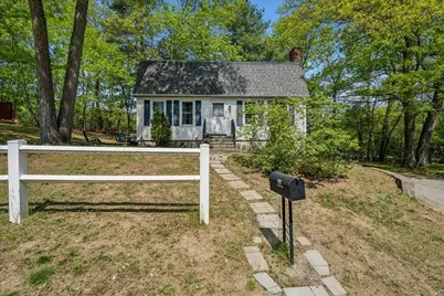 90 Comet, Methuen, MA 01811 - Photo 1