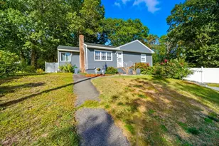 20 Oak Hill Dr, Methuen, MA 01844 - Photo 1