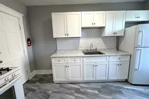 15 Huss Ct, Lynn, MA 01905 - Photo 1