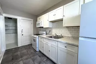 15 Huss Ct, Lynn, MA 01905 - Photo 1