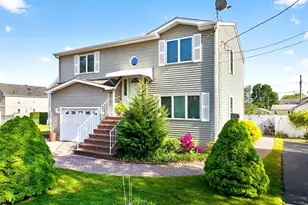 56 Schofield St, New Bedford, MA 02740 - Photo 1