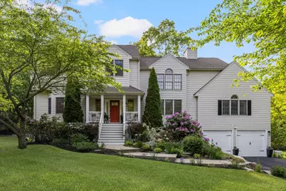 138 Chestnut St, Rehoboth, MA 02769 - Photo 1