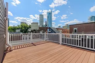 11 Wiget St, Boston, MA 02113 - Photo 1
