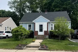 11 Hartlawn Rd, Boston, MA 02132 - Photo 1
