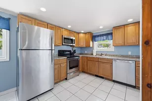762 Merrimack Ave, Dracut, MA 01826 - Photo 1