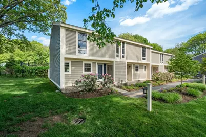 11 Oak St #45, Wellesley, MA 02482 - Photo 1