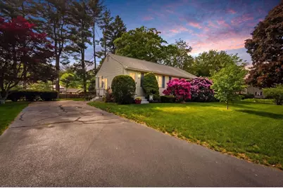 28 Northway Dr, Springfield, MA 01119 - Photo 1