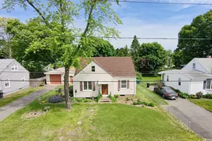 118 Edgewood Ave, Chicopee, MA 01013 - Photo 1