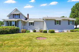 29 West St, Ludlow, MA 01056 - Photo 1