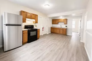 8 Marble St, Haverhill, MA 01832 - Photo 1