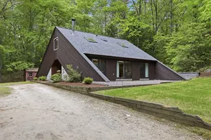 39 Hog Hill Rd, Pepperell, MA 01463 - Photo 1