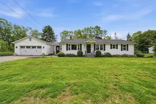 11 W Winkley St, Amesbury, MA 01913 - Photo 1