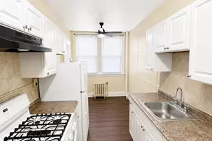 415 County St, New Bedford, MA 02740 - Photo 1
