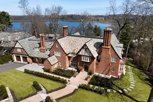 124 Chestnut Hill Rd, Newton, MA 02467 - Photo 1