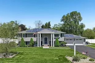 82 Concetta Dr, Bridgewater, MA 02324 - Photo 1