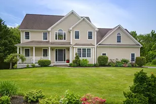 52 Kensington Ct, Swansea, MA 02777 - Photo 1