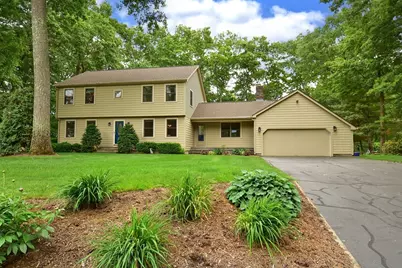140 Pineridge Dr, Westfield, MA 01085 - Photo 1