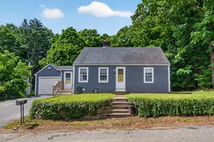 1 Abbott Cir, Groveland, MA 01834 - Photo 1