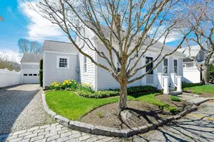 35 Main St, Mattapoisett, MA 02739 - Photo 1