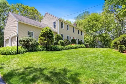 10 Jacks Way, Franklin, MA 02038 - Photo 1