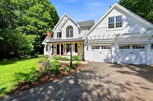 102 Oak Ridge Dr, Belchertown, MA 01007 - Photo 1